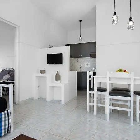 Aristea Apartment *