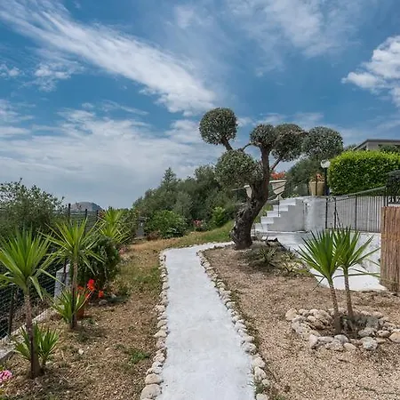 Aristea Apartment